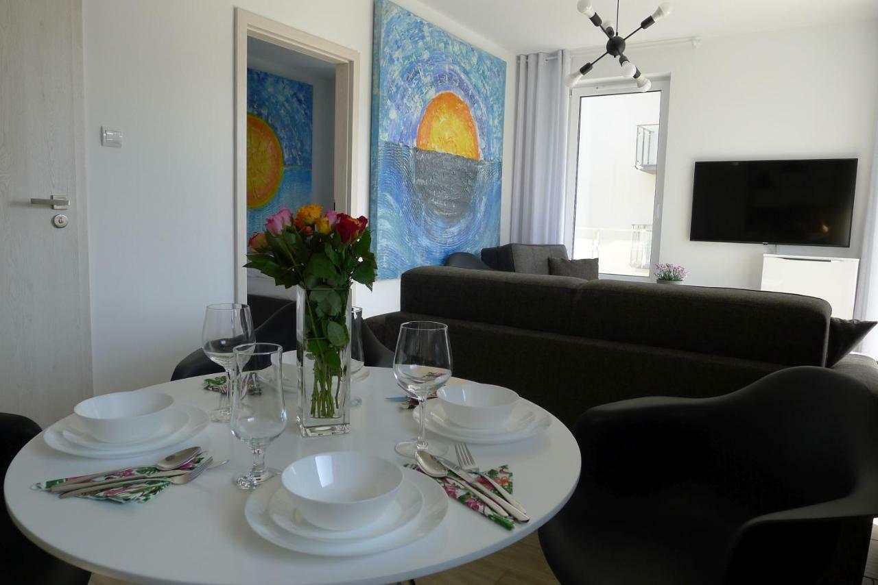 Impresja 42 Apartament Z Garazem Kołobrzeg Buitenkant foto