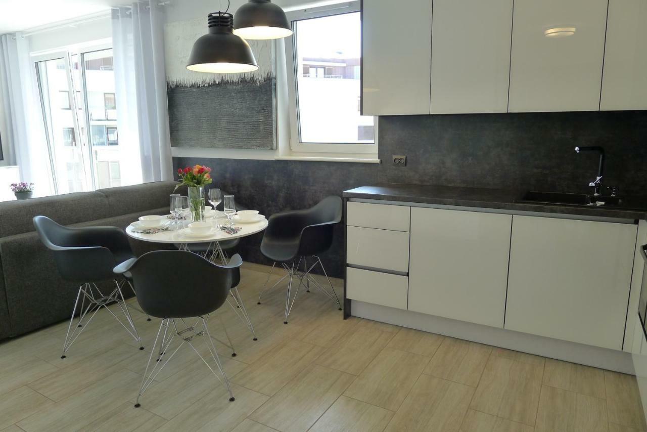 Impresja 42 Apartament Z Garazem Kołobrzeg Buitenkant foto