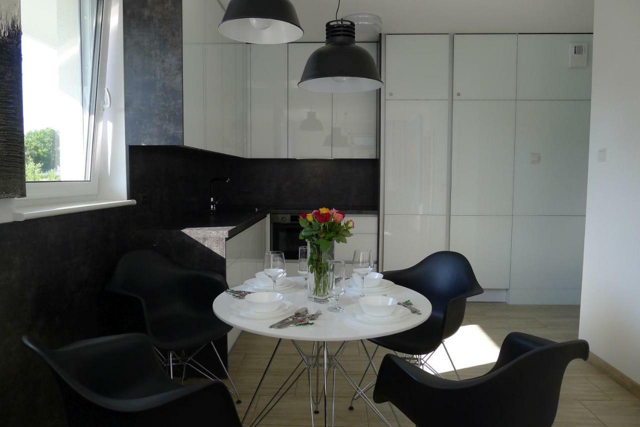 Impresja 42 Apartament Z Garazem Kołobrzeg Buitenkant foto