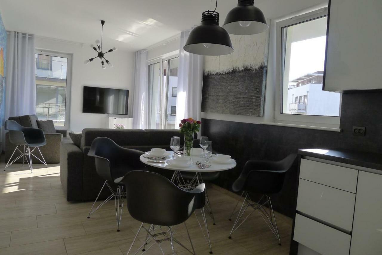 Impresja 42 Apartament Z Garazem Kołobrzeg Buitenkant foto